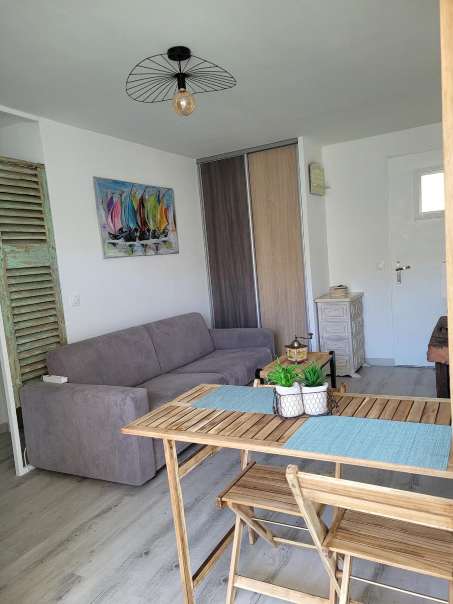 Tahiti Beach, T2 A La Mer, Piscine, Terrasse Et Parking Frontignan Exterior photo